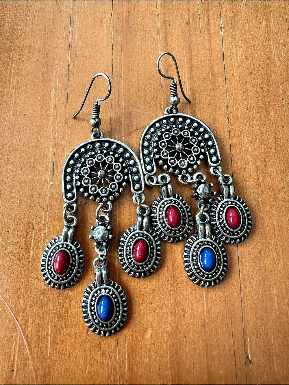 Filigree Dangle Earrings in Silver & Red Like New